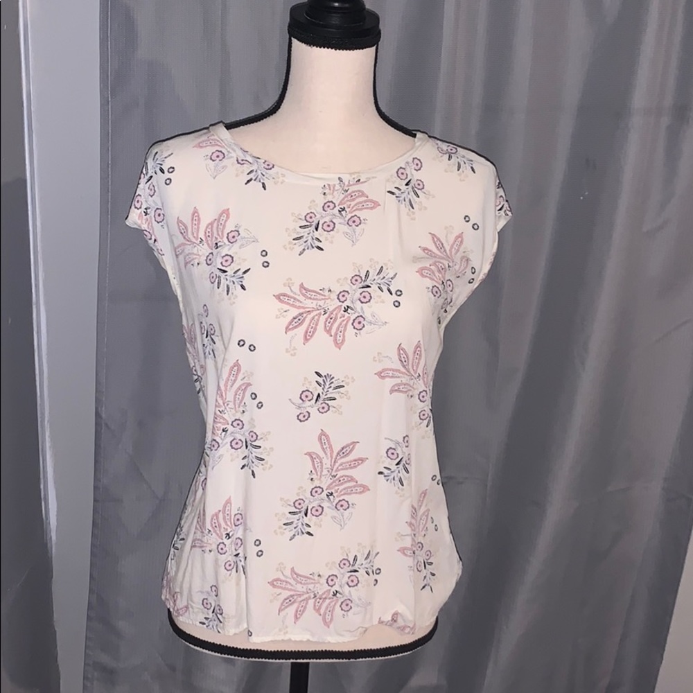 Comfortable Beautiful spring blouse